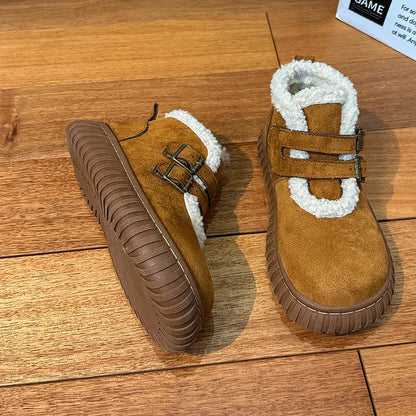 Modische und stützende orthopädische Stiefel