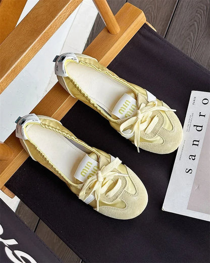 Stützende und trendige orthopädische Turnschuhe