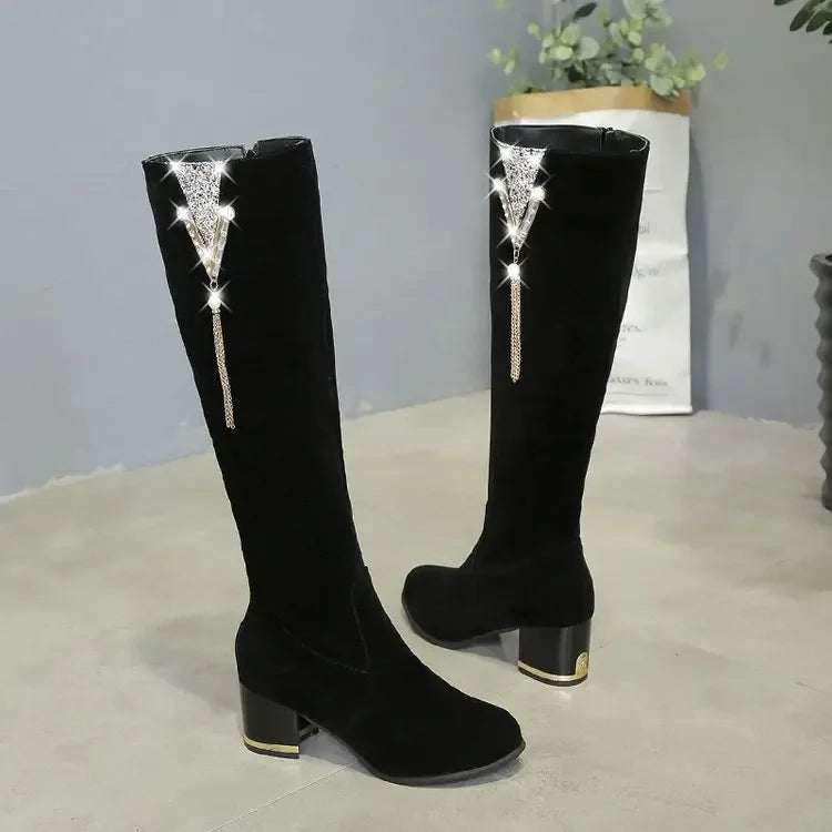 Bequeme und modische orthopädische Stiefel