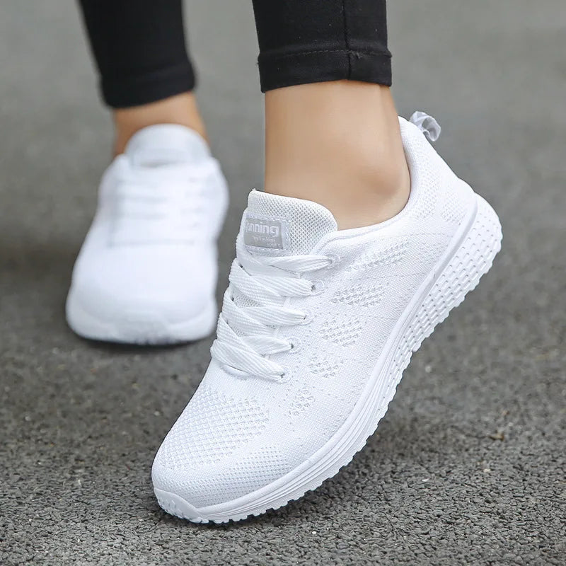 Elegante und stützende orthopädische Turnschuhe