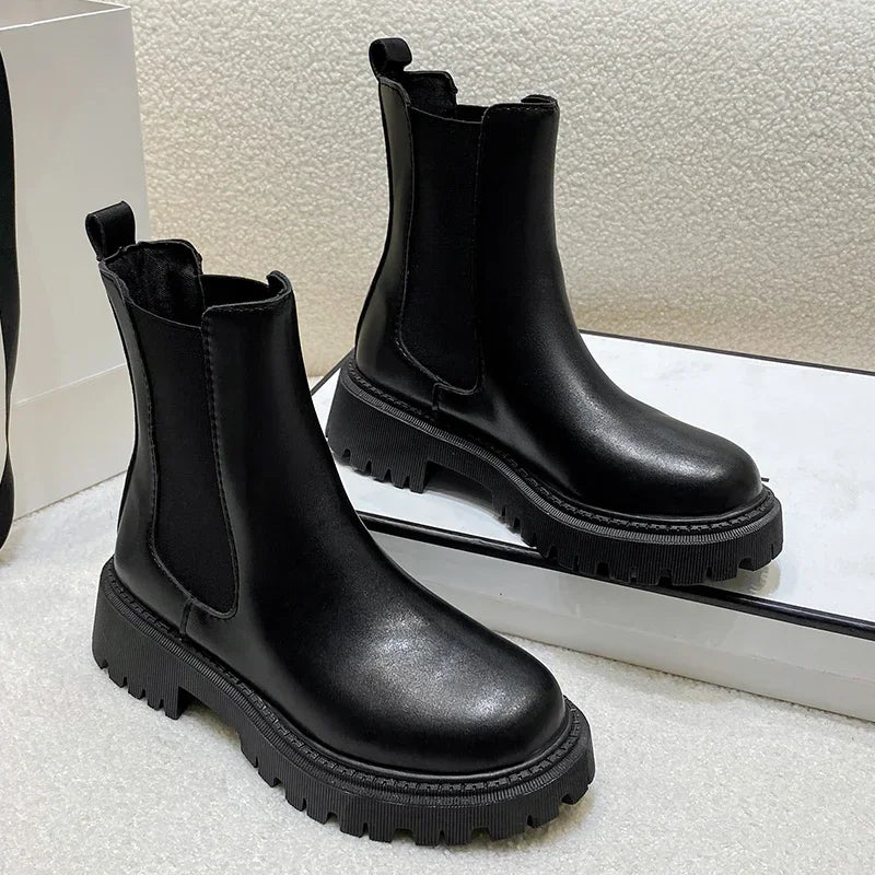 Bequeme und modische orthopädische Stiefel