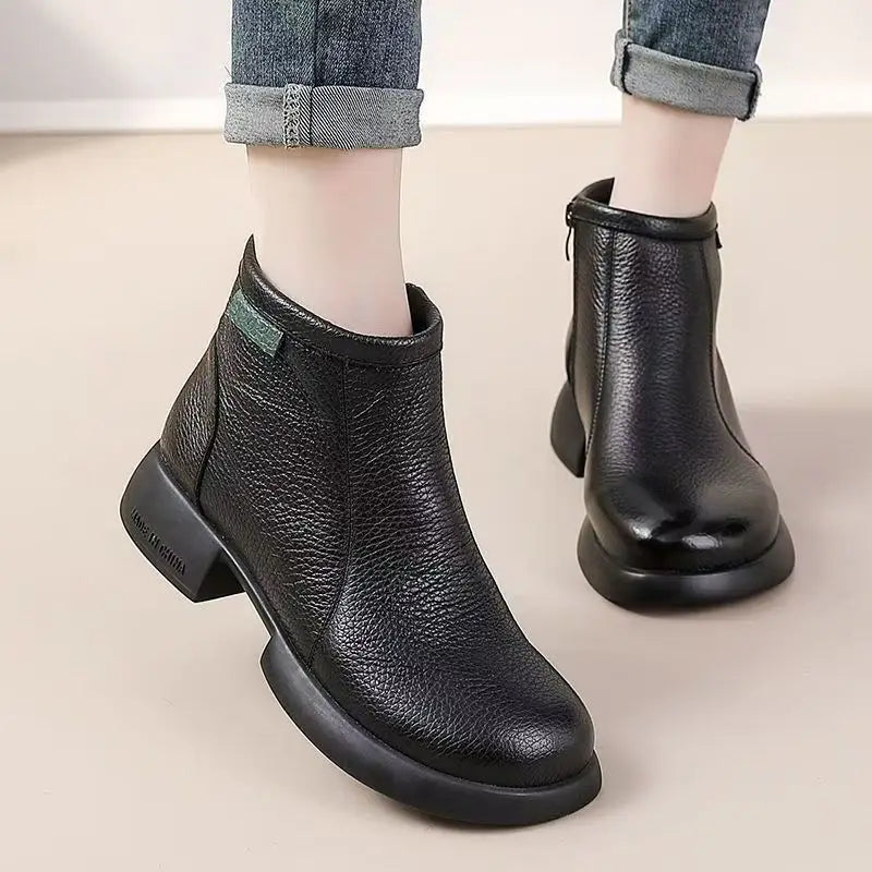 Stützende und stilvolle orthopädische Stiefel