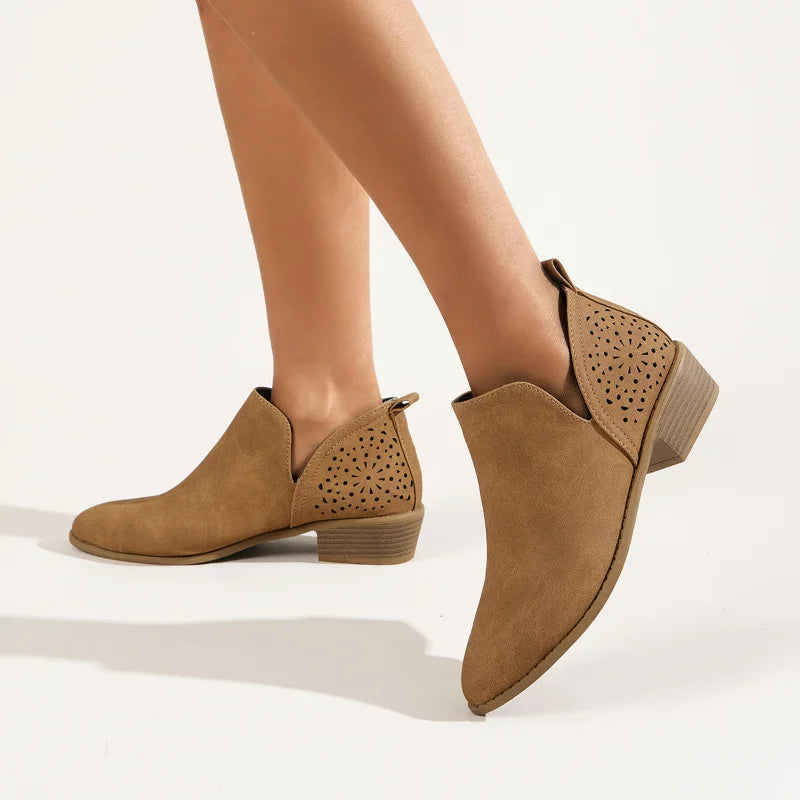 Modische und stützende orthopädische Stiefel