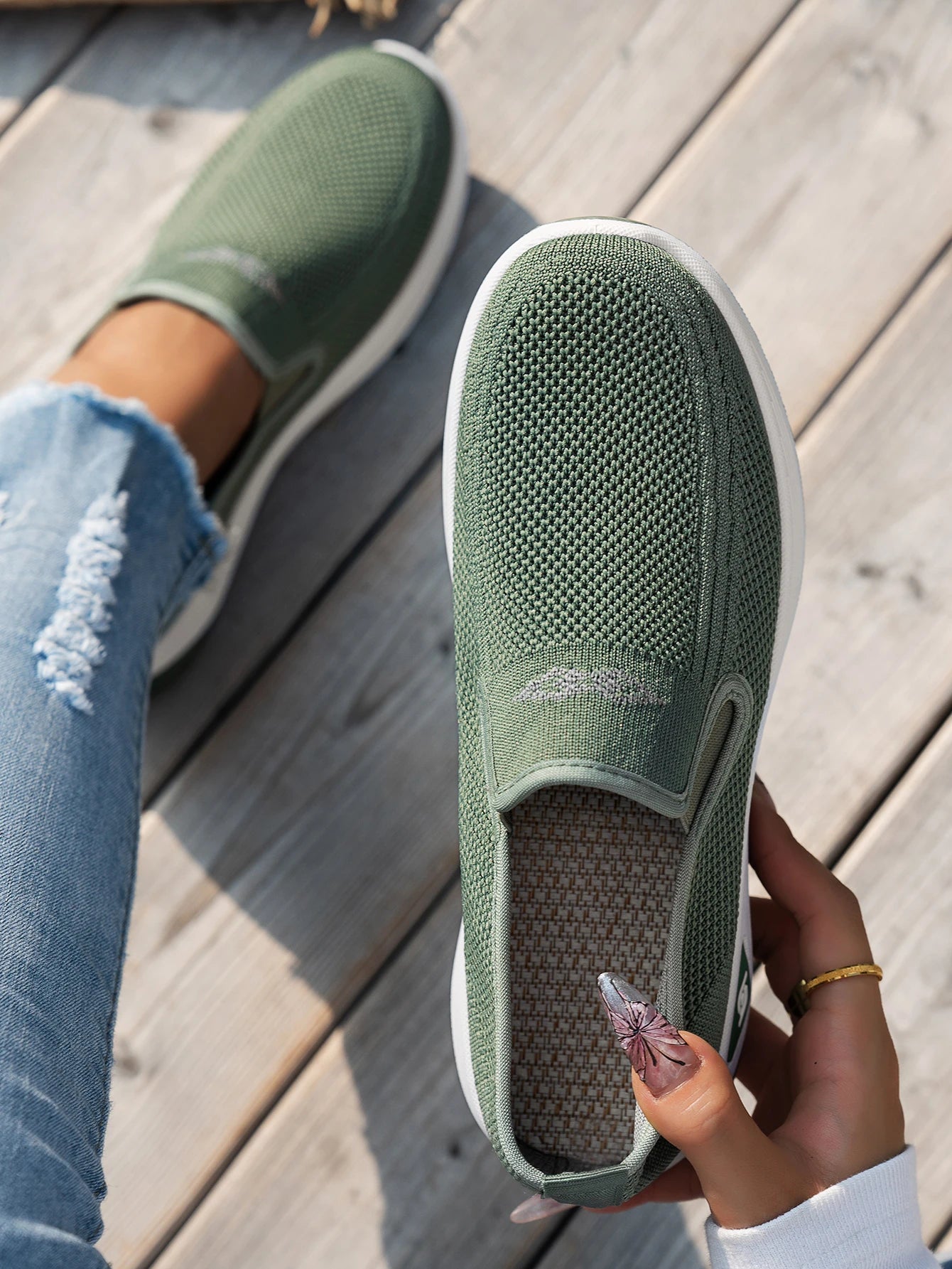 Modische und stützende orthopädische Schuhe