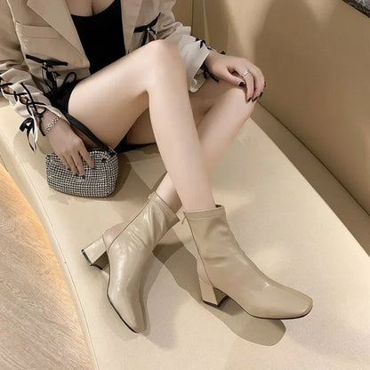 Maßgeschneiderte und bequeme orthopädische Stiefel