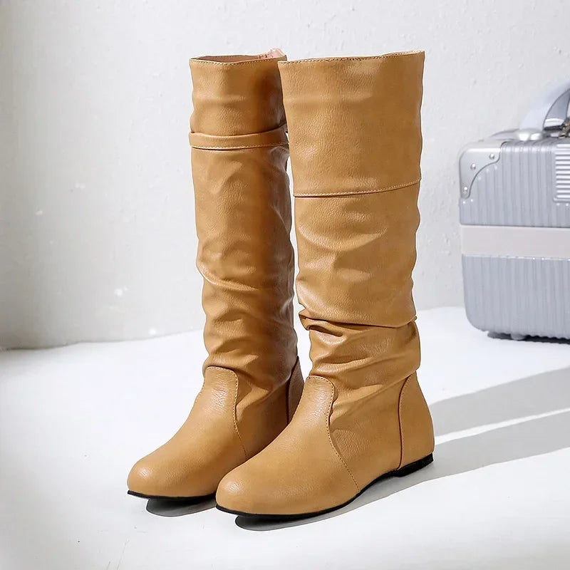 Modische und stützende orthopädische Stiefel