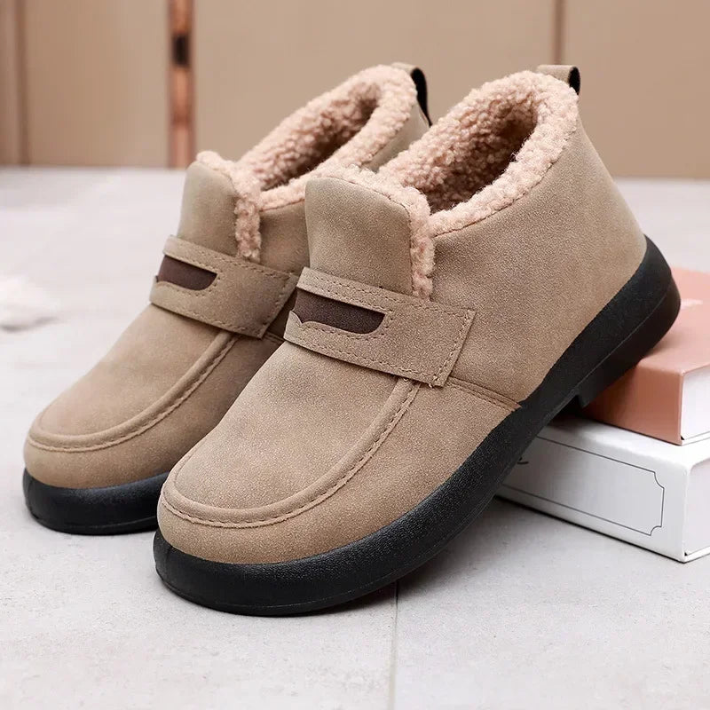 Lässige und stützende orthopädische Stiefel
