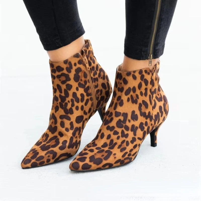 Stützende und stilvolle orthopädische Stiefel