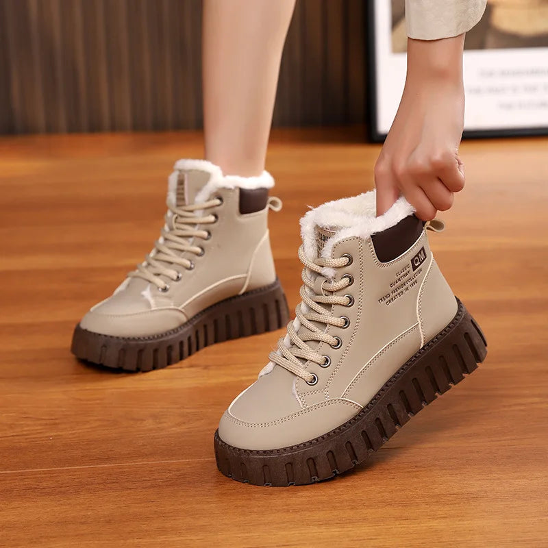 Stützende und trendige orthopädische Stiefel