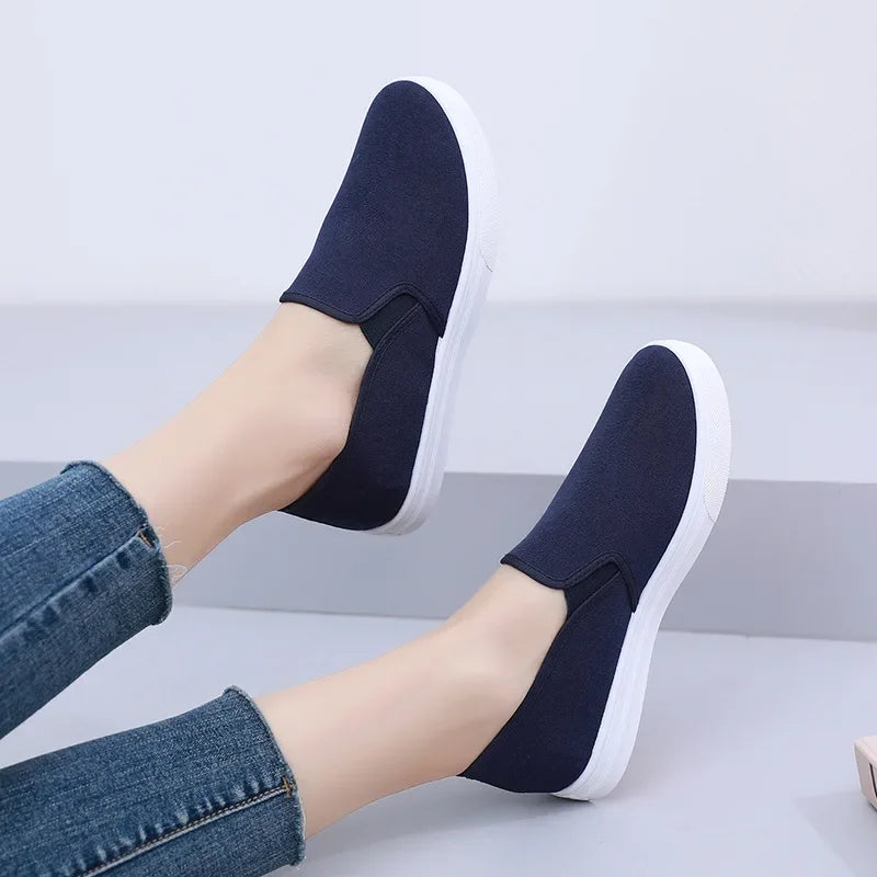 Stützende und stilvolle orthopädische Slipper