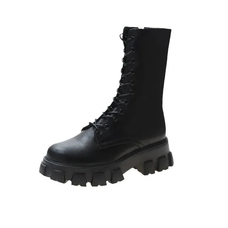 Modische und stützende orthopädische Stiefel