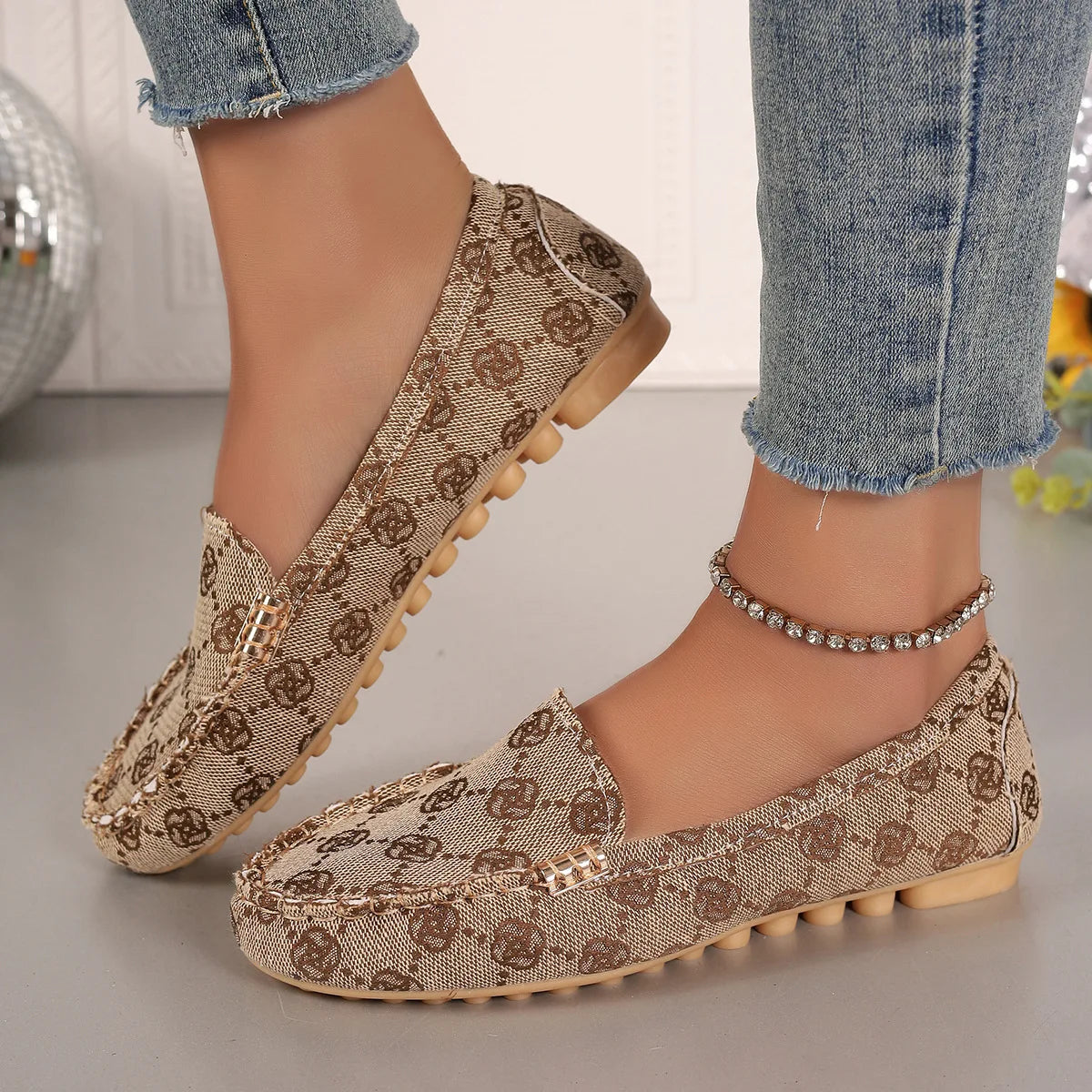 Lässige und stützende orthopädische Schuhe