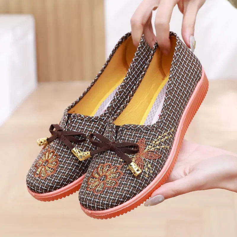 Elegante und stützende orthopädische Slipper