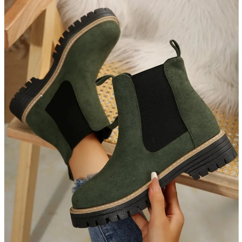 Elegante und stützende orthopädische Stiefel