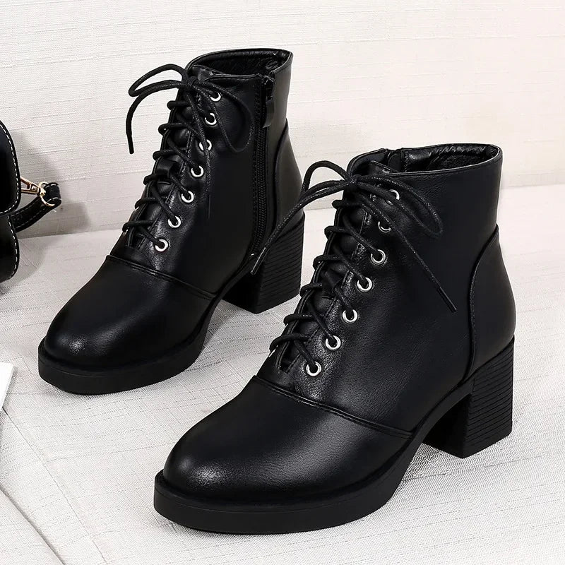 Stützende und stilvolle orthopädische Stiefel