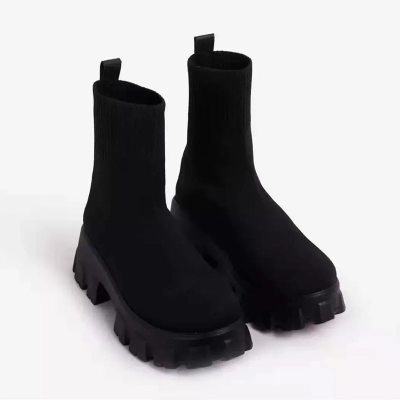 Modische und stützende orthopädische Stiefel