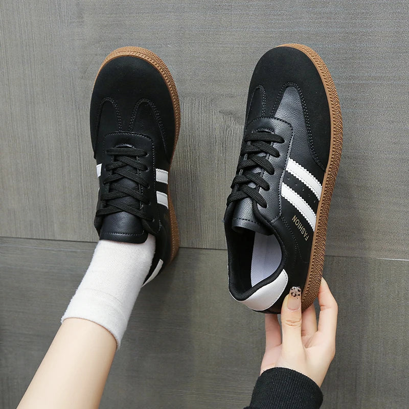 Stützende und trendige orthopädische Schuhe