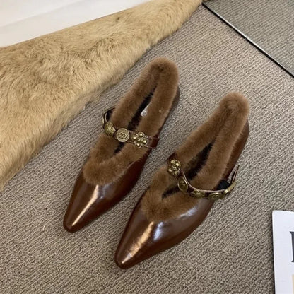 Stützende und trendige orthopädische Stiefel