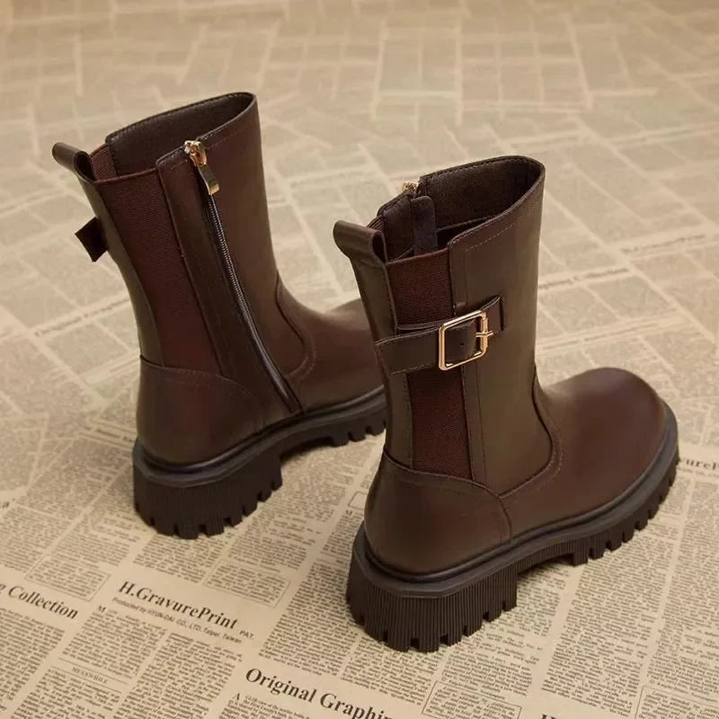 Stützende und trendige orthopädische Stiefel