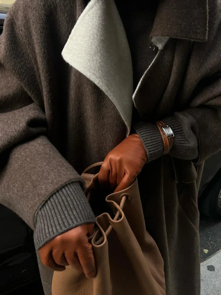 Klassisch gestaltete Jacke