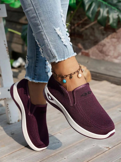 Modische und stützende orthopädische Schuhe