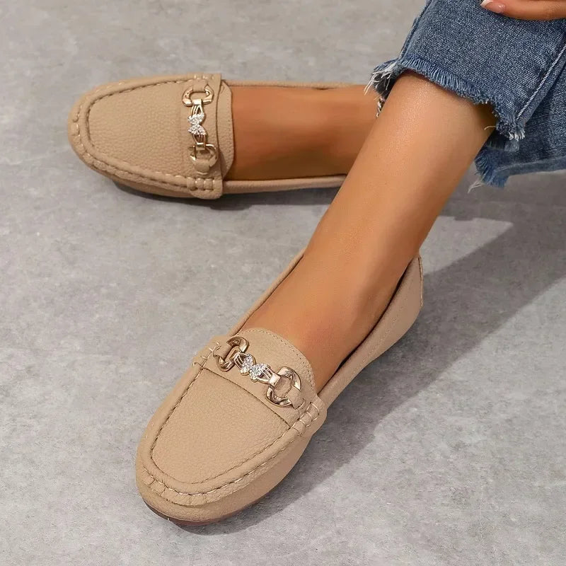 Modische und stützende orthopädische Schuhe