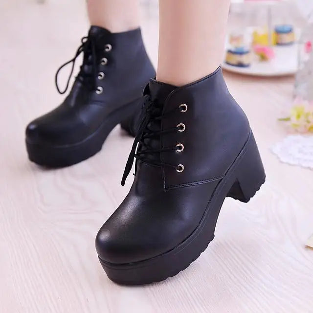 Bequeme und modische orthopädische Stiefel