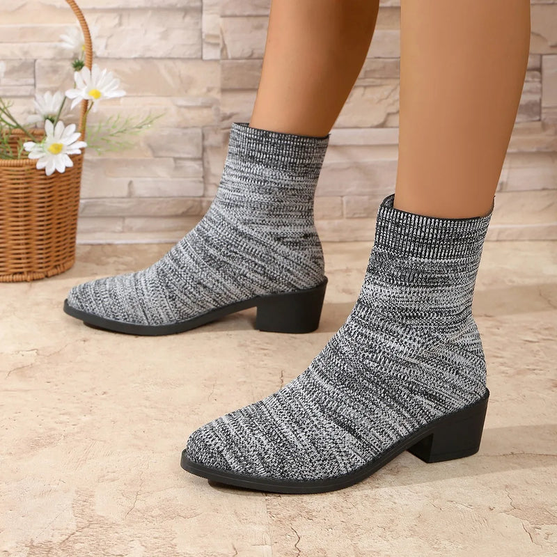 Bequeme und modische orthopädische Stiefel