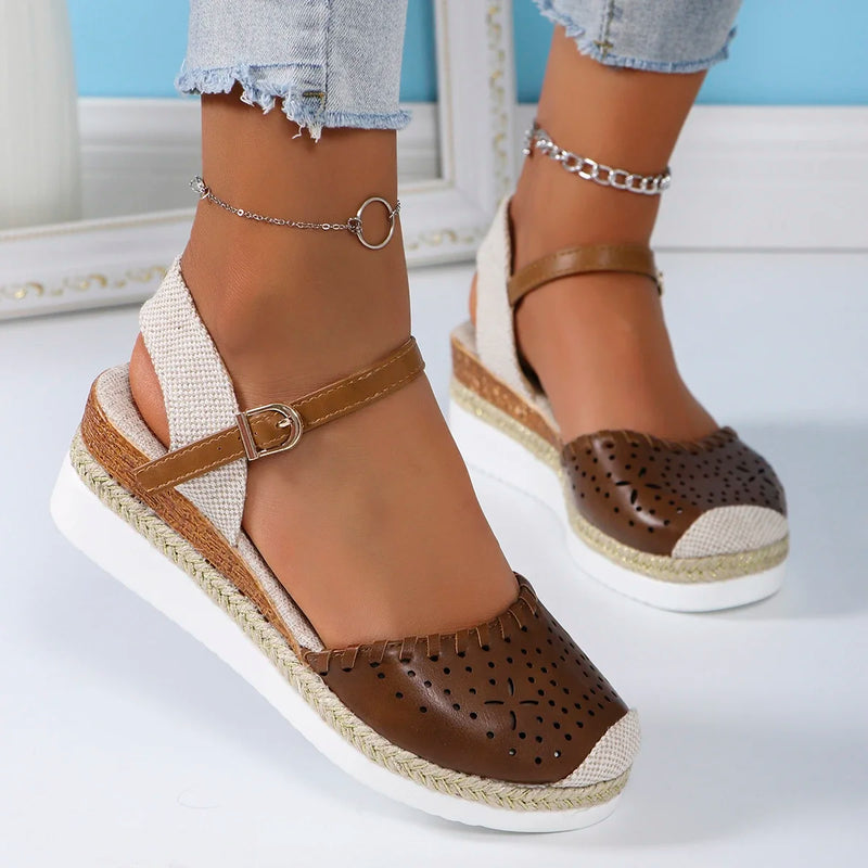 Vielseitige und stützende orthopädische Sandalen