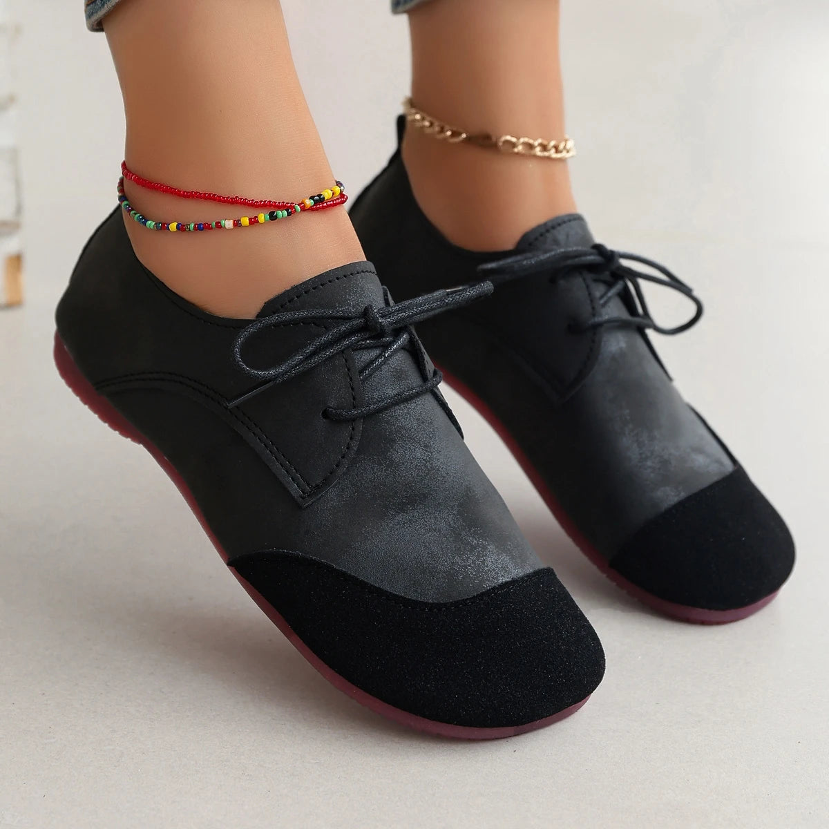 Modische und stützende orthopädische Turnschuhe