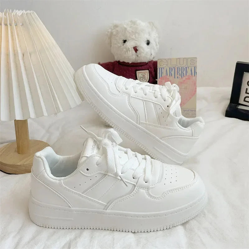 Elegante und stützende orthopädische Turnschuhe