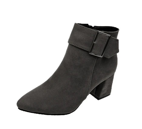 Vielseitige und stützende orthopädische Stiefel