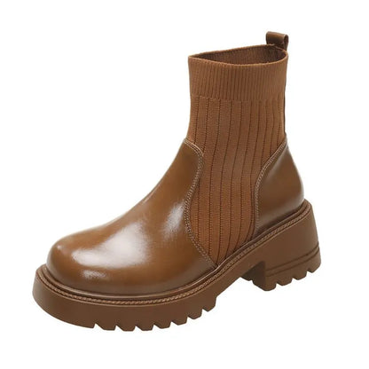 Modische und stützende orthopädische Stiefel