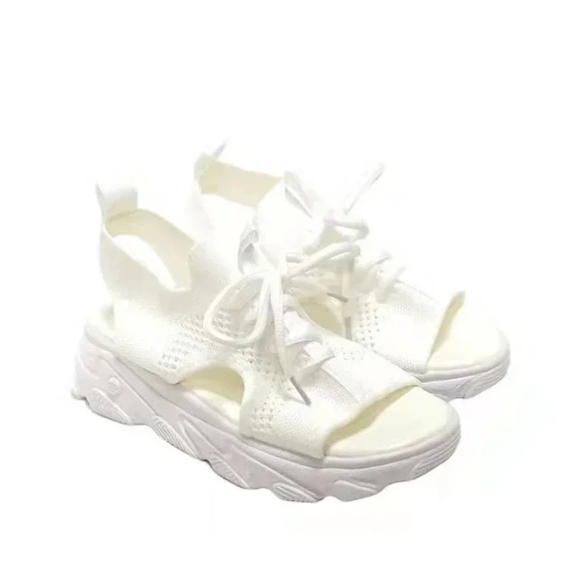 Elegante und stützende orthopädische Sandalen