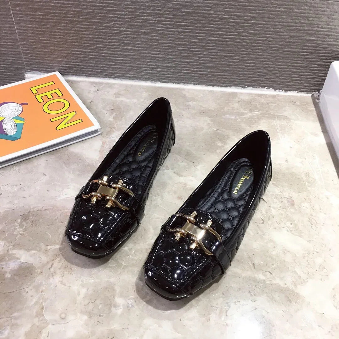 Modische und stützende orthopädische Ballerinas