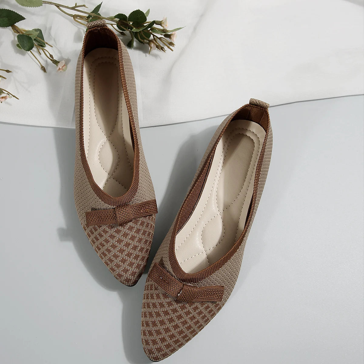 Modische und stützende orthopädische Turnschuhe