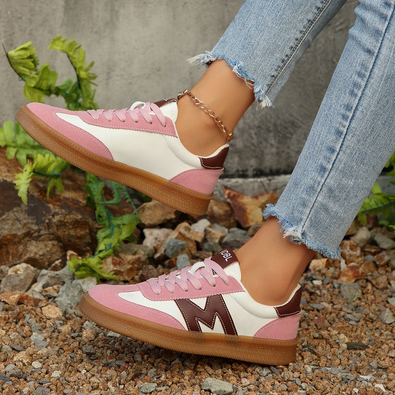 Modische und stützende orthopädische Turnschuhe