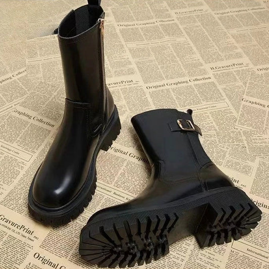 Stützende und trendige orthopädische Stiefel