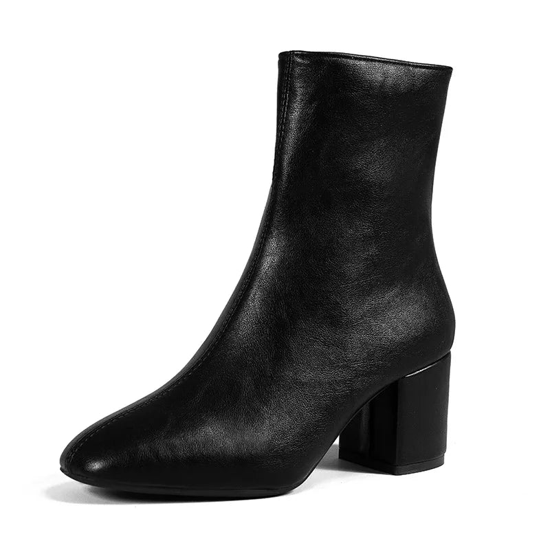Elegante und stützende orthopädische Absätze