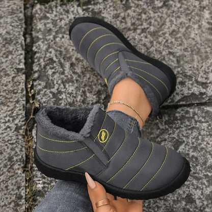 Lässige und stützende orthopädische Stiefel