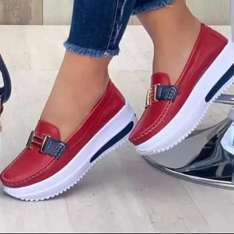 Bequeme und modische orthopädische Turnschuhe