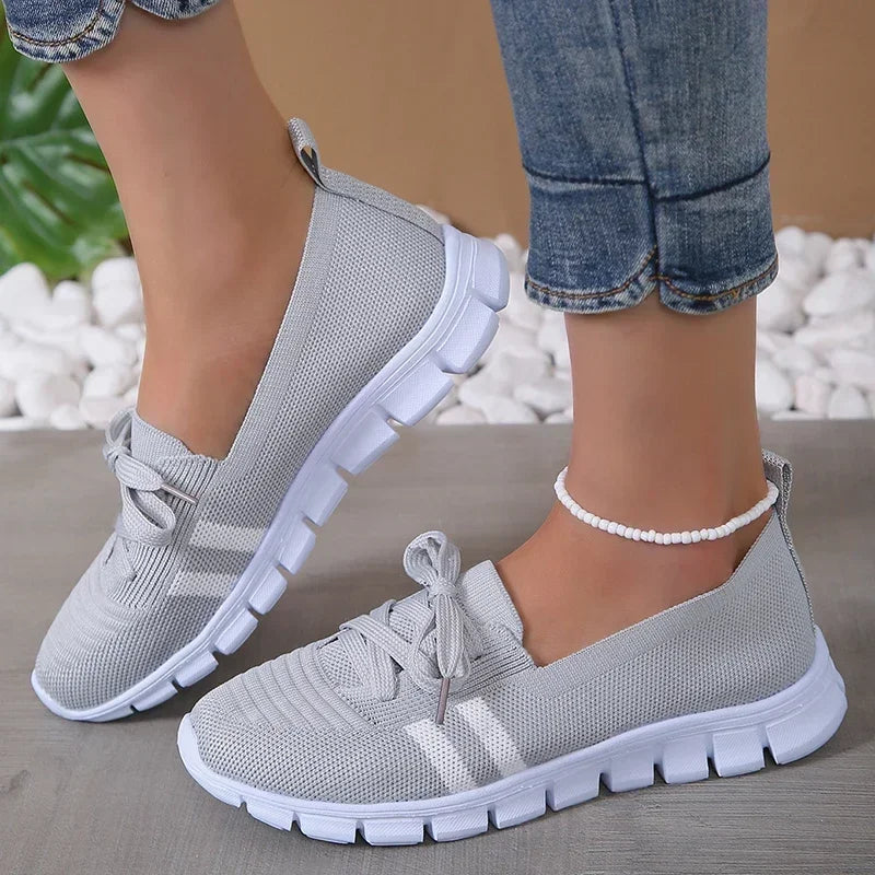Bequeme und modische orthopädische Turnschuhe