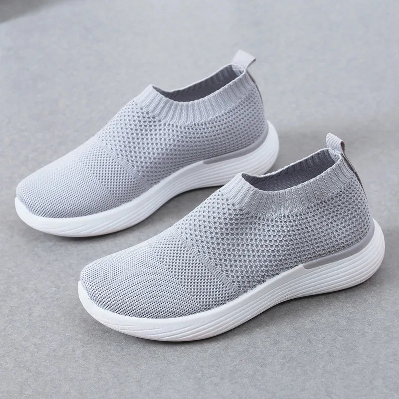 Modische und stützende orthopädische Turnschuhe