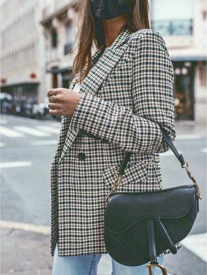 Klassisch gestaltete Jacke