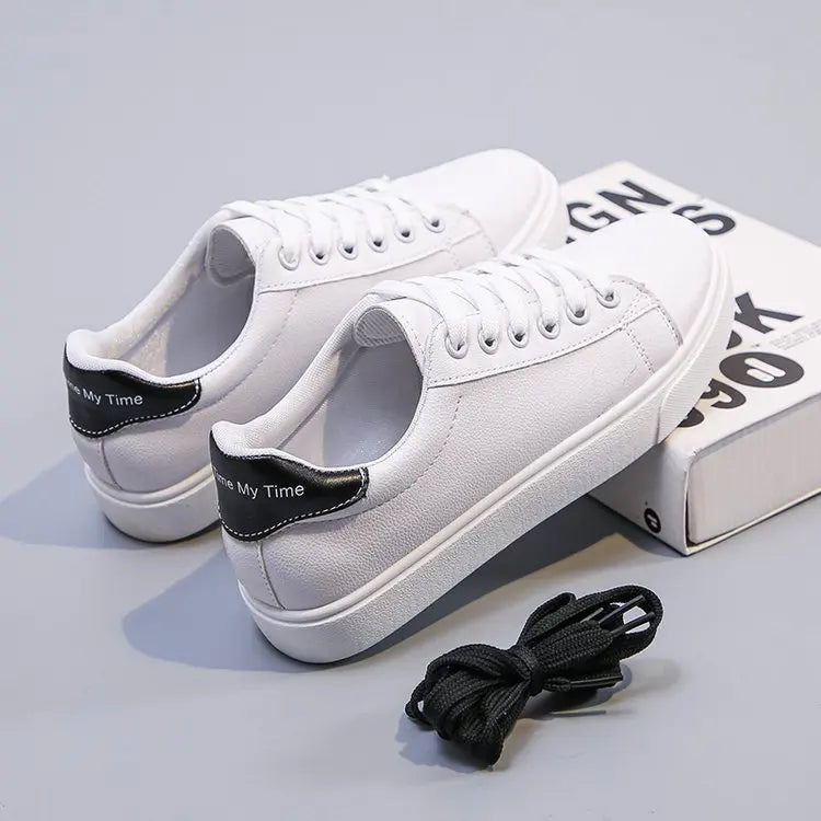 Elegante und stützende orthopädische Turnschuhe
