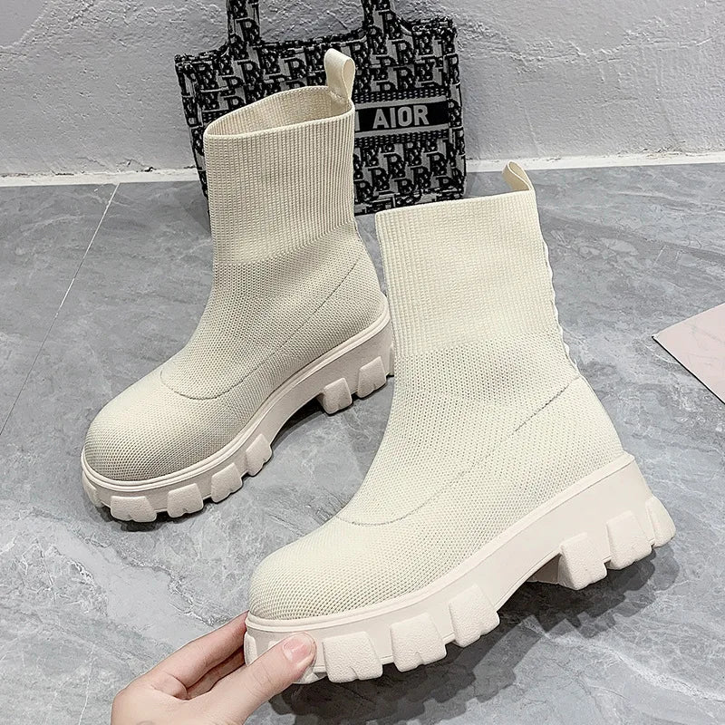 Stützende und stilvolle orthopädische Stiefel