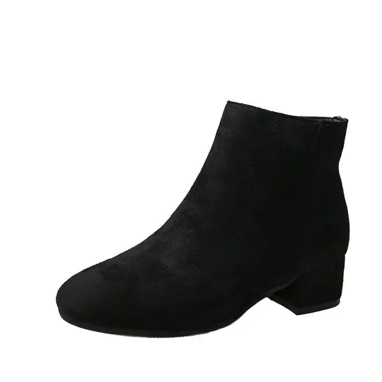 Bequeme und modische orthopädische Stiefel
