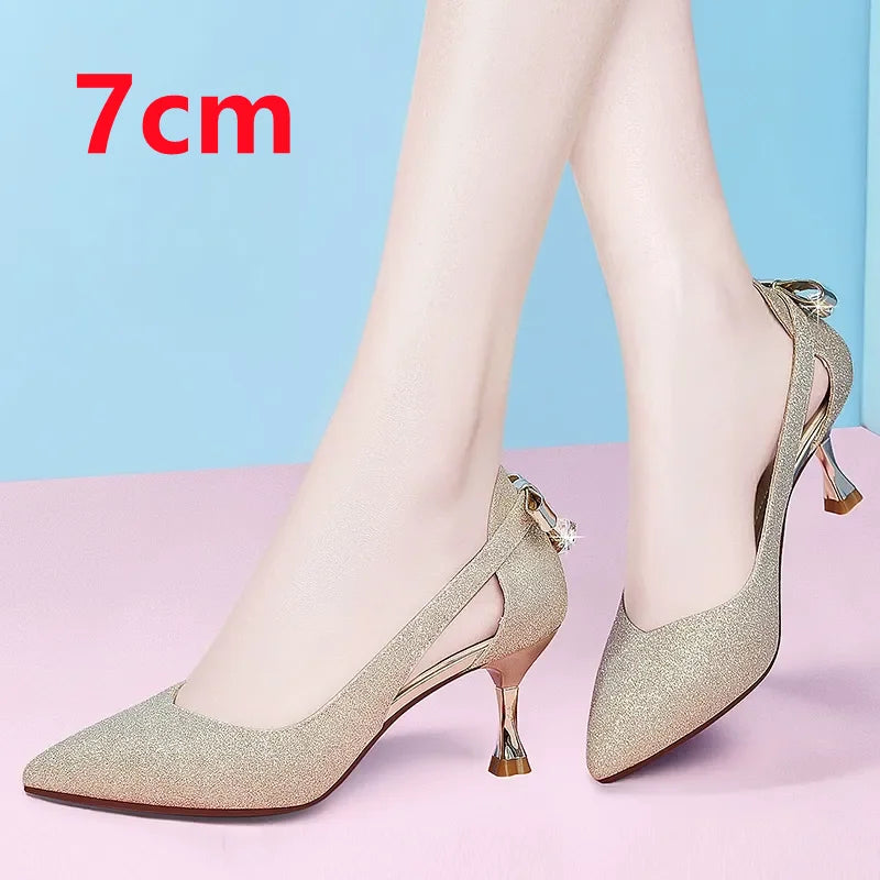 Stützende und stilvolle orthopädische Schuhe
