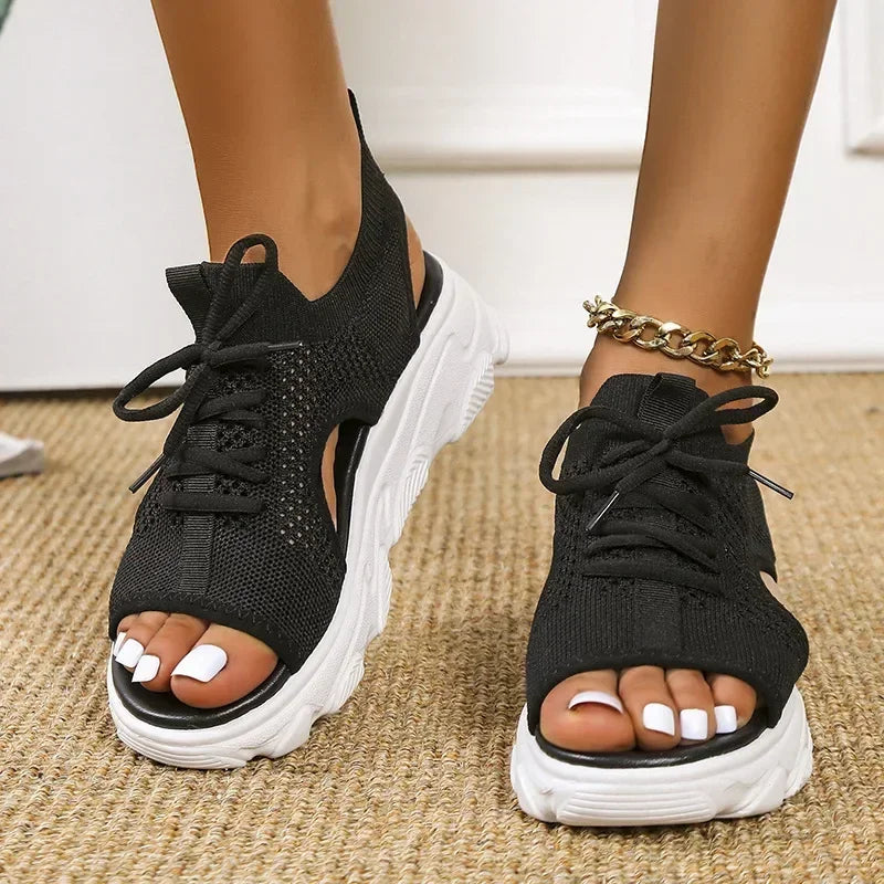 Elegante und stützende orthopädische Sandalen