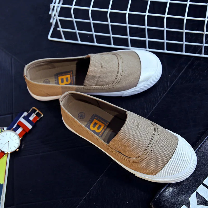 Modische und stützende orthopädische Turnschuhe